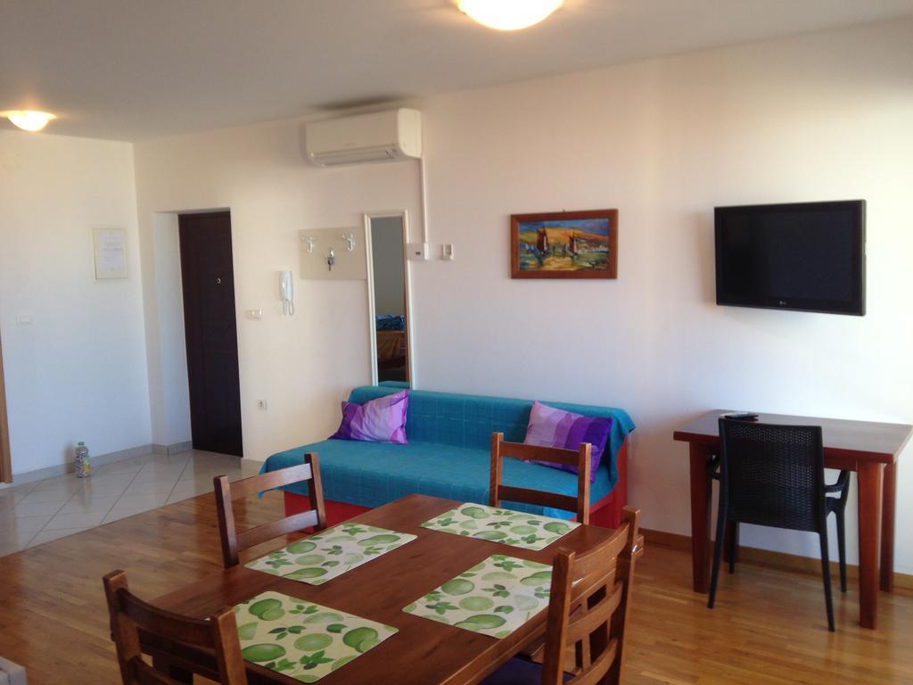 Gala Apartments Omiš Dış mekan fotoğraf