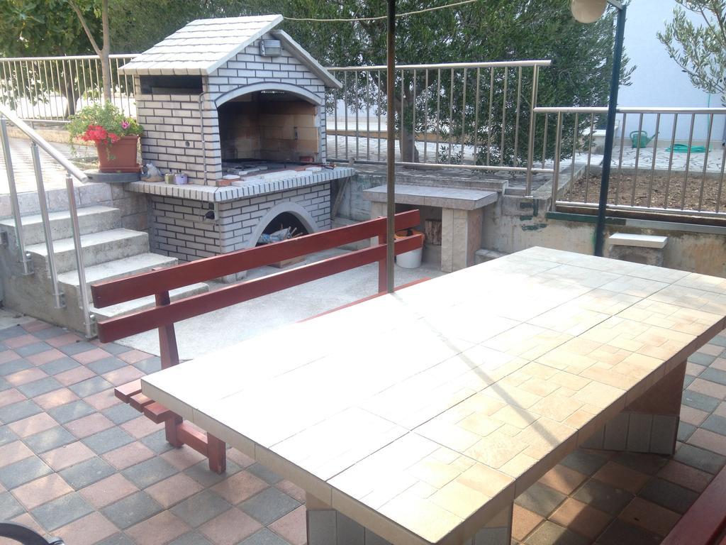 Gala Apartments Omiš Dış mekan fotoğraf