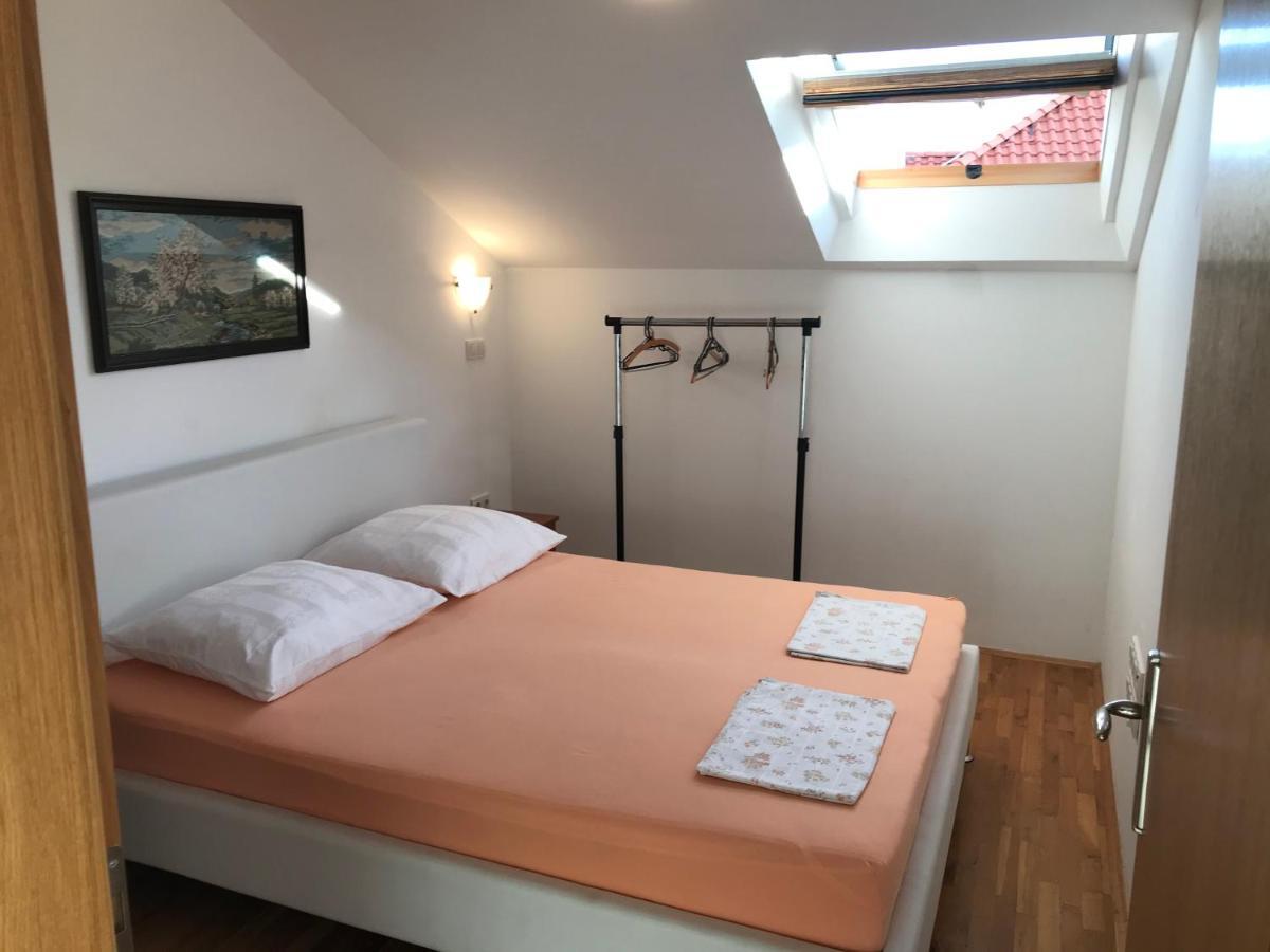 Gala Apartments Omiš Dış mekan fotoğraf