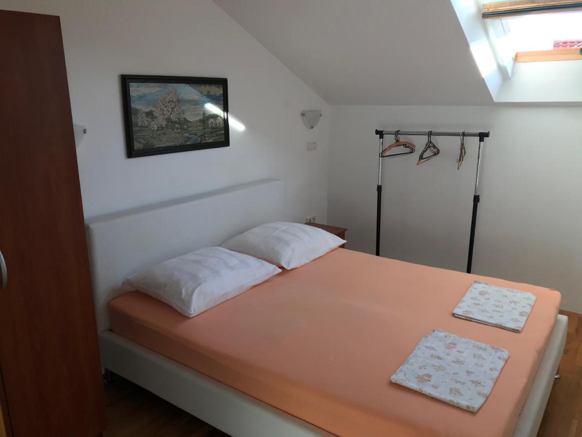 Gala Apartments Omiš Dış mekan fotoğraf