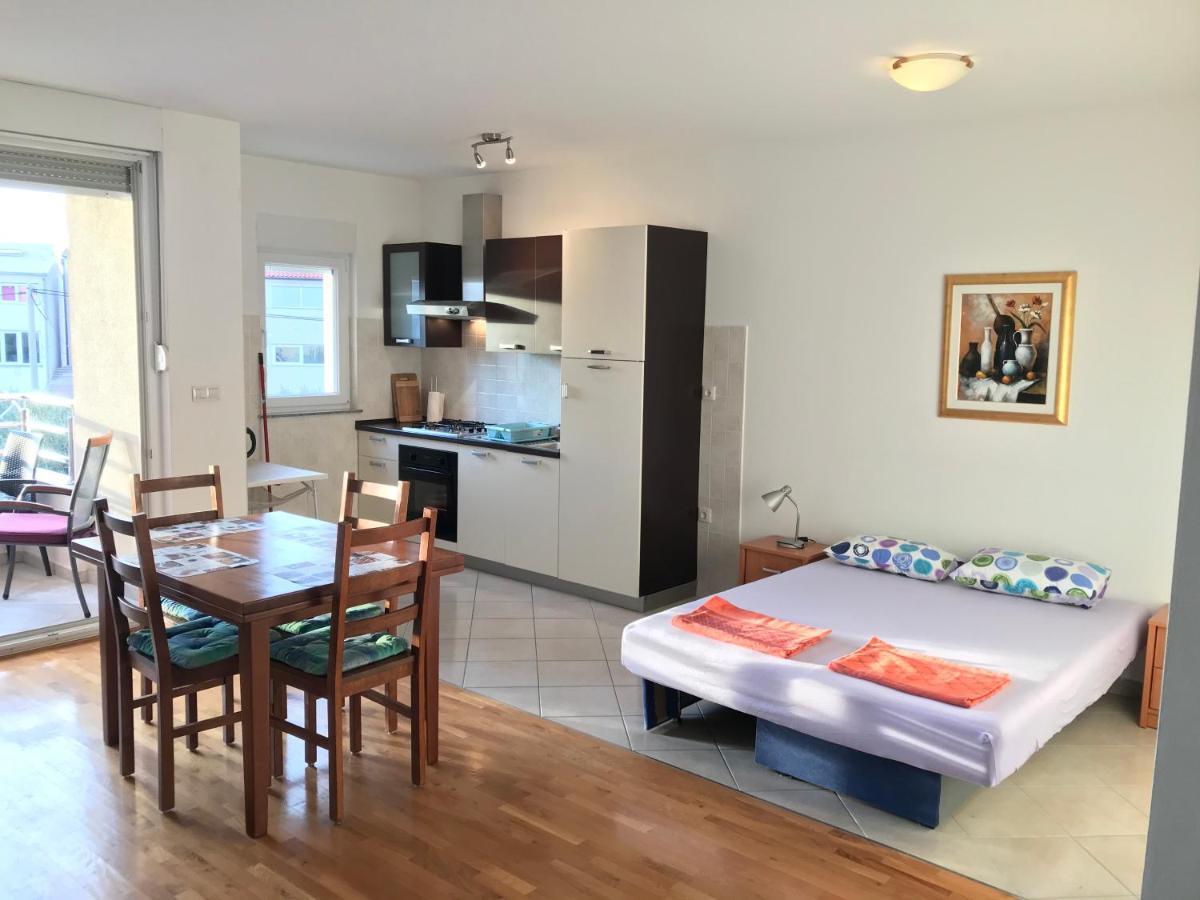 Gala Apartments Omiš Dış mekan fotoğraf