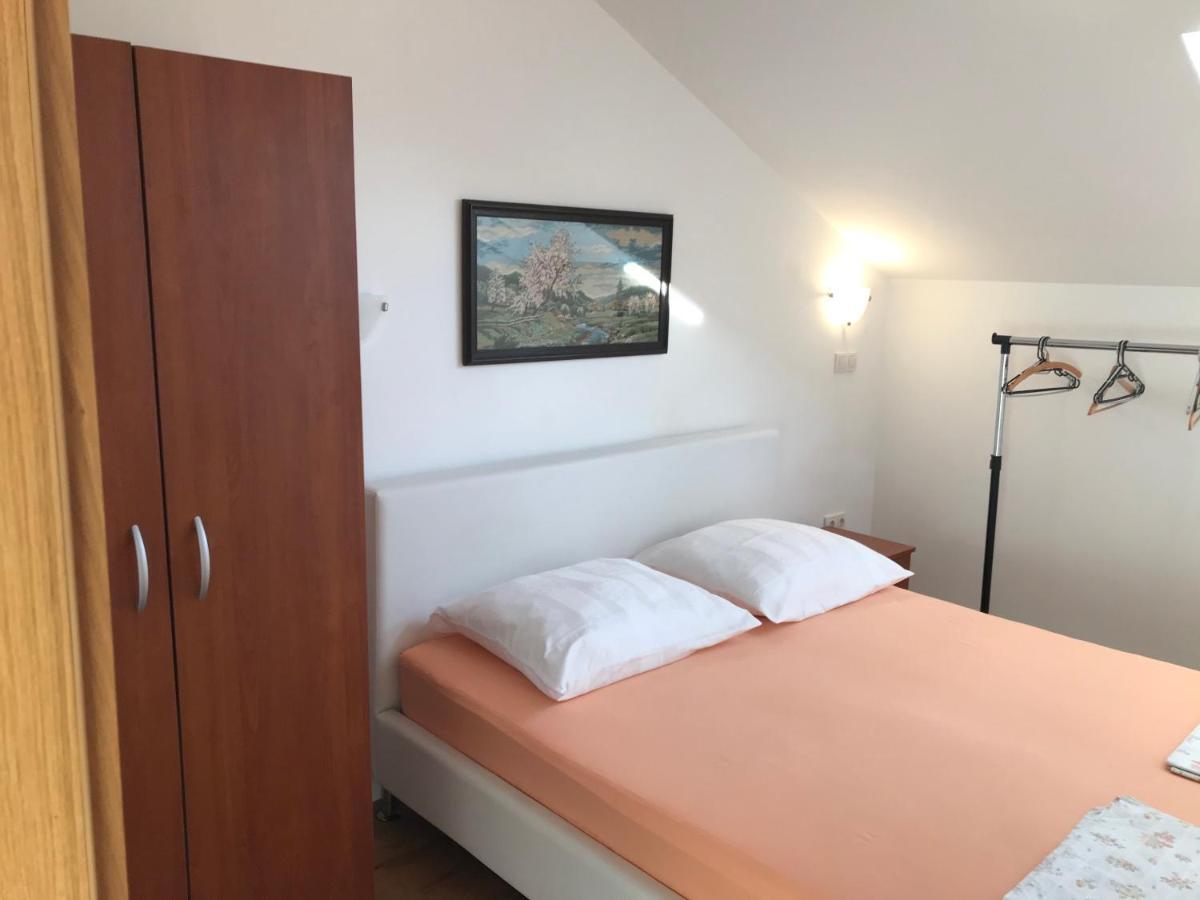 Gala Apartments Omiš Dış mekan fotoğraf