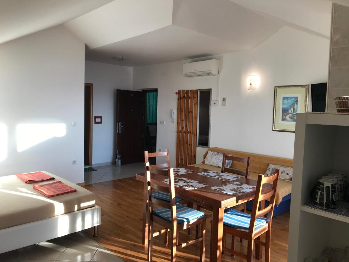 Gala Apartments Omiš Dış mekan fotoğraf