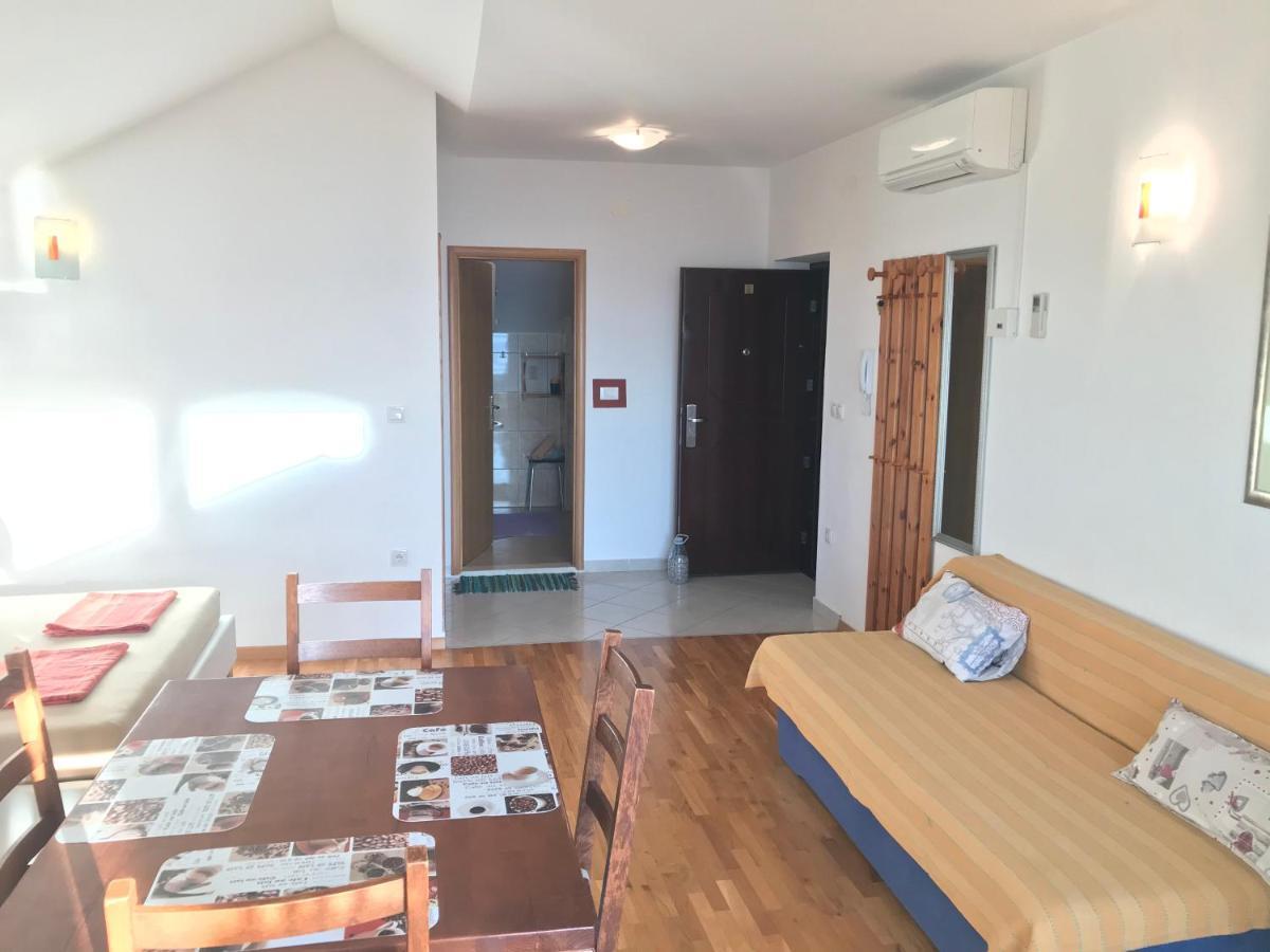 Gala Apartments Omiš Dış mekan fotoğraf