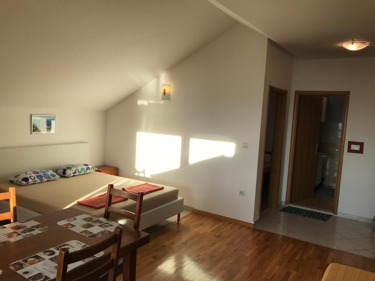 Gala Apartments Omiš Dış mekan fotoğraf
